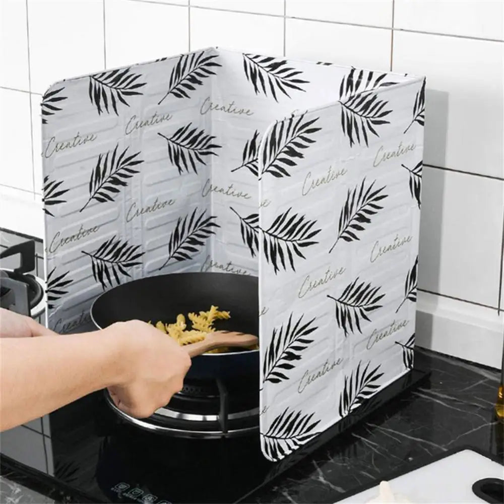 Aluminum Foldable Stove Splash Guard – Non-Stick Oil Shield for Kitchen Walls