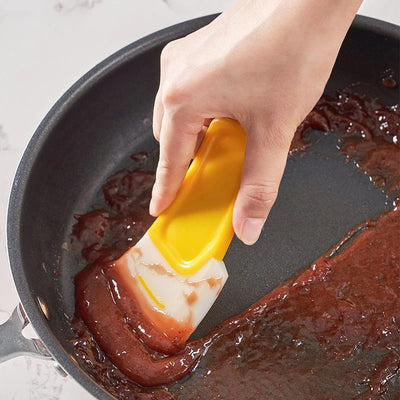 CleanSwipe Silicone Kitchen Scraper – Non-Scratch Oil & Residue Remover for Pans, Bowls & Baking Tools