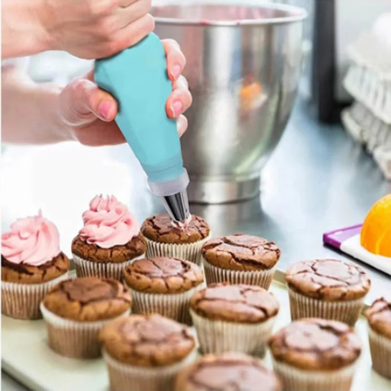 CakeCrafter™ – 40-Piece Cake Decorating Kit
